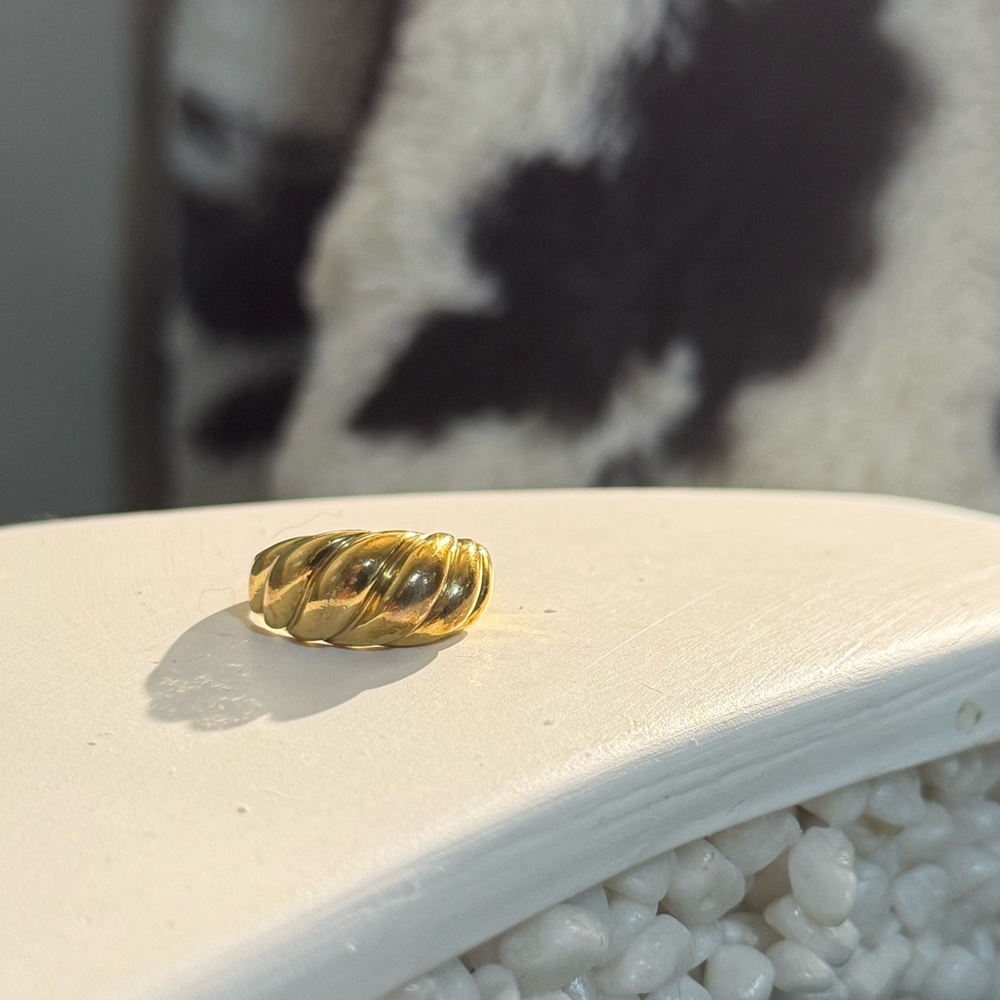 Mejuri Gold Plated Croissant Ring, Size 7